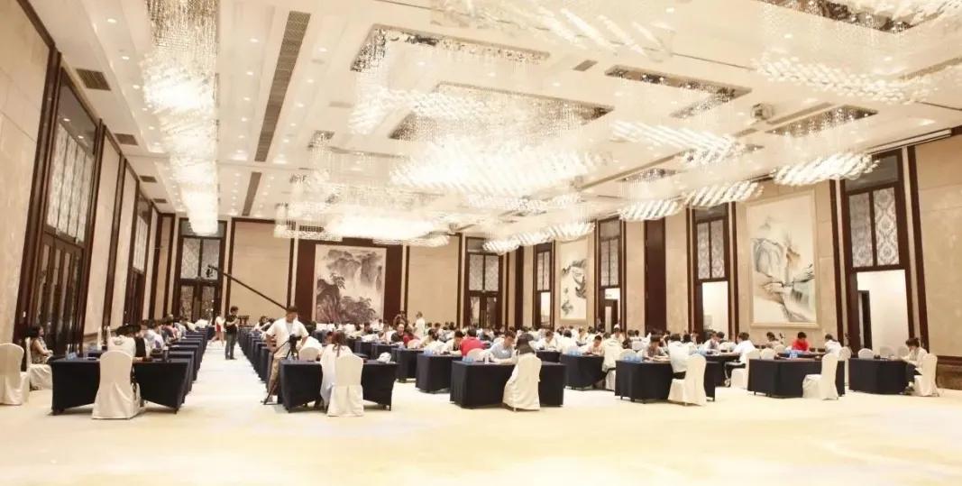新锐公开赛最新战况~冠军争夺激烈女将不让须眉首届嘉兴周懒予杯全围棋公开赛
