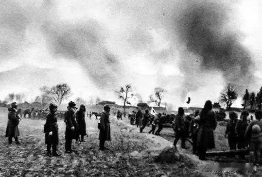 日寇暴行:长沙鸭子铺惨案1941年农历八月七日午夜，日军第十一军一部经长沙东