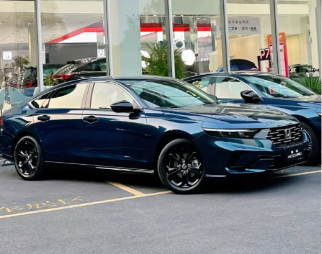 雅阁运动系列真运动还是假运动名字叫运动系列，外观也确实做了一些改变，但看着总觉