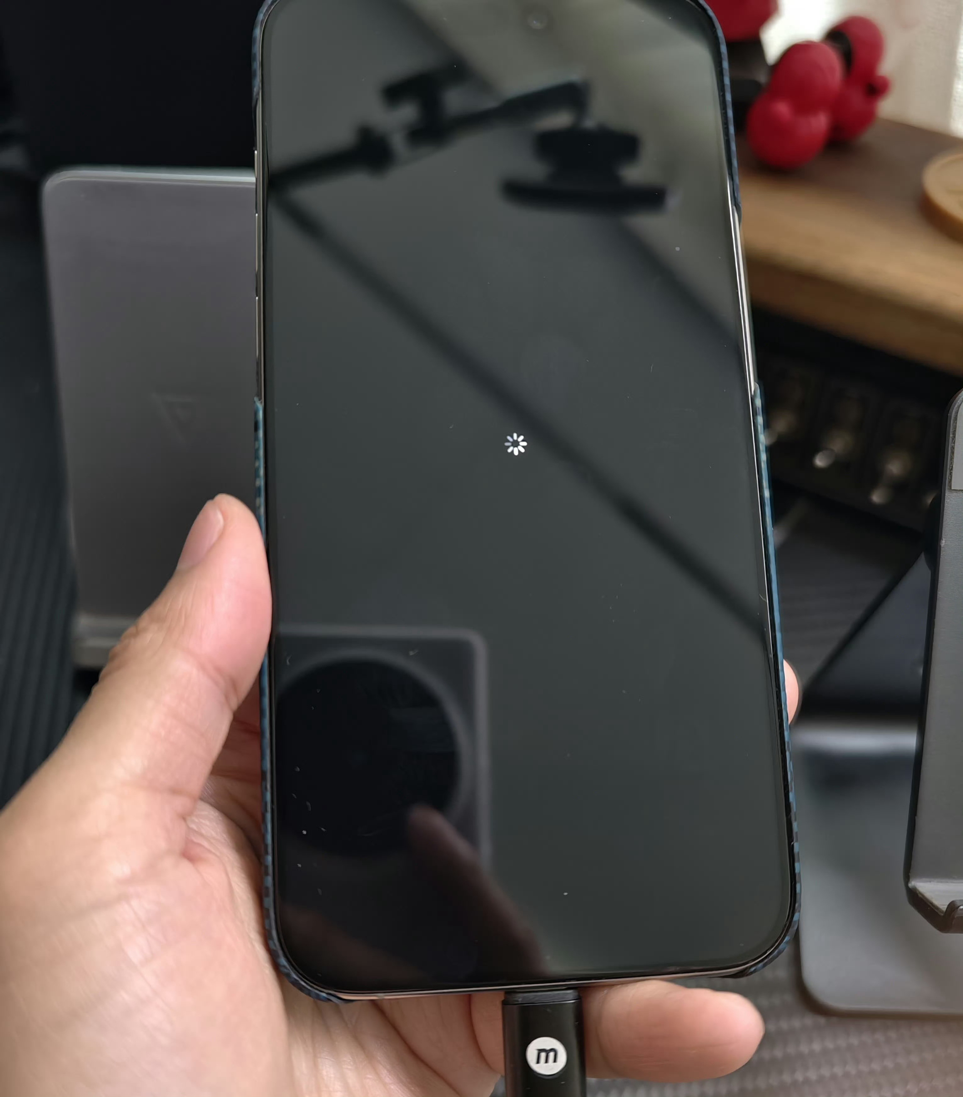 准备闲鱼淘一台iPhone14Pro，过几天冲iOS19/iOS26