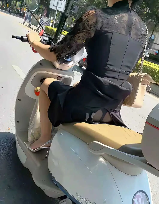 我还以为是留着长头发的男人！！
