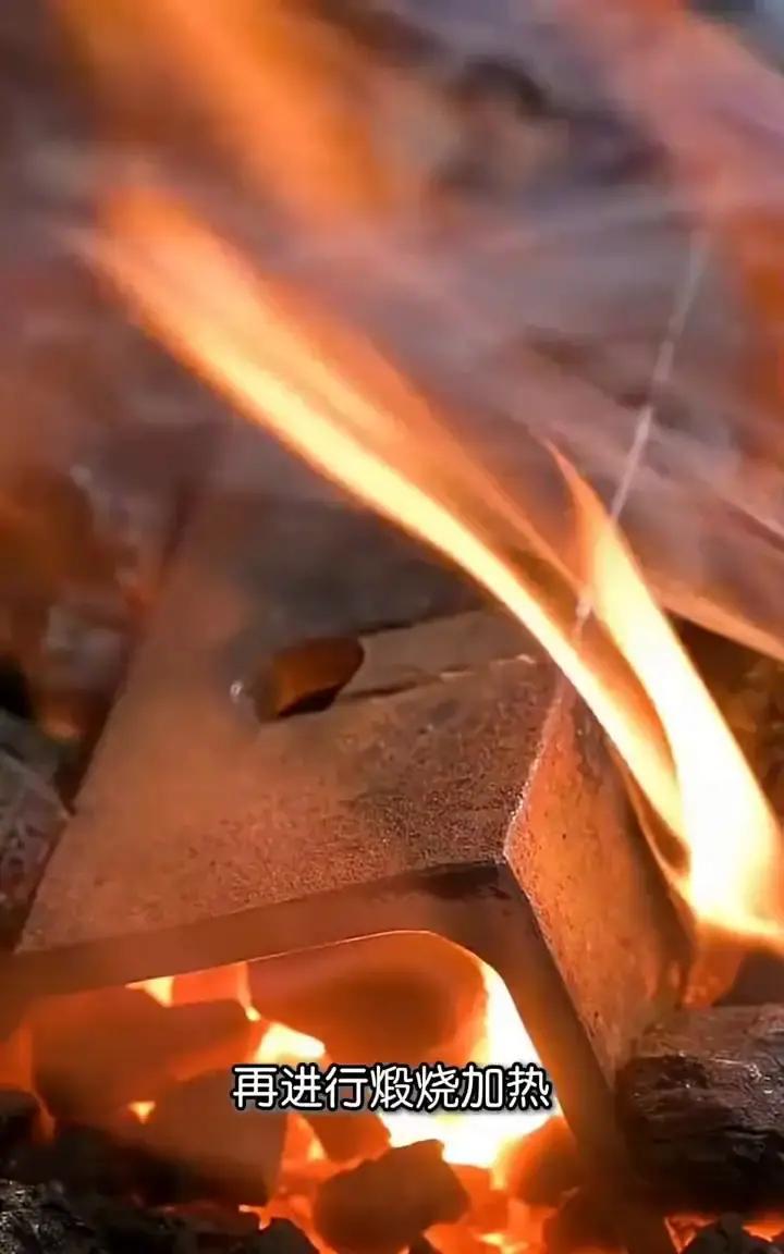 别再切水管了！维修工打死不说，换接头只要一把扳手。对准旧管口，拧开专利锁扣