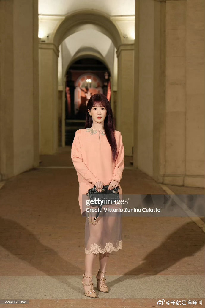 杨紫时装周G社生图来了时装周星光速报