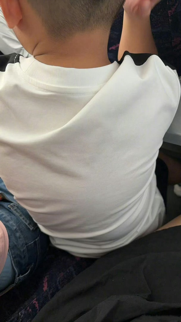 为什么带小孩坐高铁不买票啊​​​