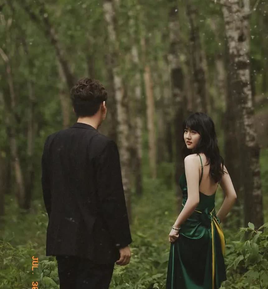陕西榆林这事儿，说出来都让人后背发凉——情人把女子约到小树林，她以为是约会，对方