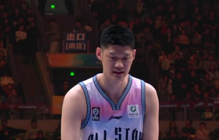 胡金秋真的太低调了！永远是那么的朴实无华，全明星大赛永远把展现的机会留给别人，在