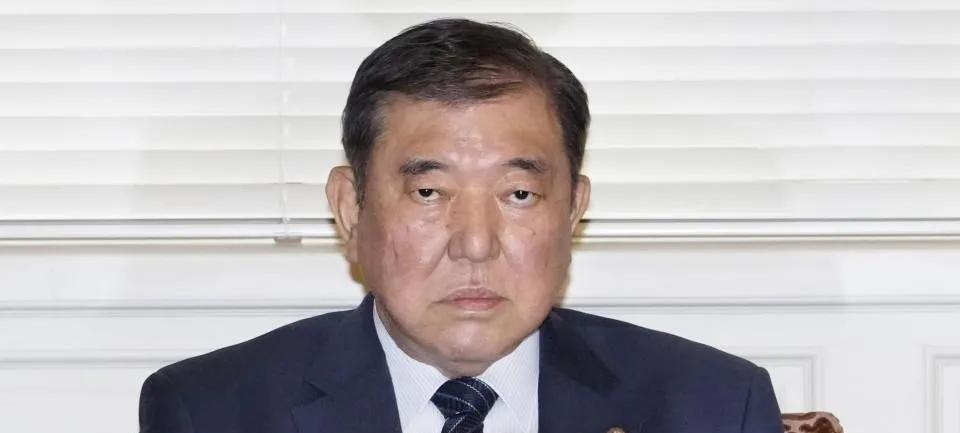 关税战后果显现！中美航线停航！日本怂了！从欧洲最大港口鹿特丹港传出的消息显示，