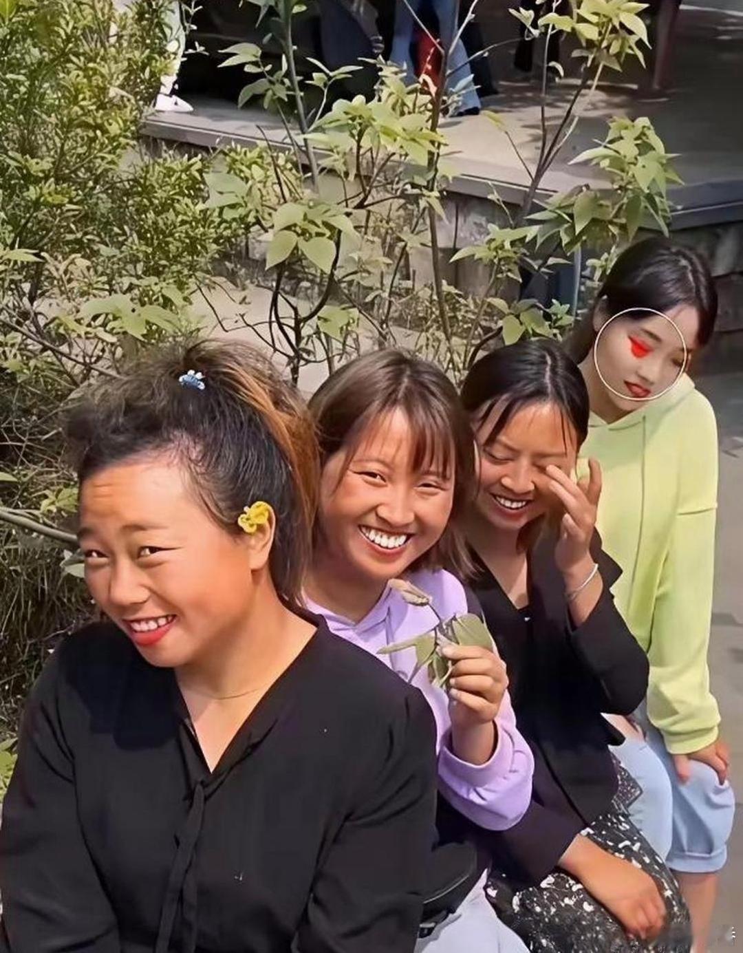 美颜一开，人人都是大美女。​​​
