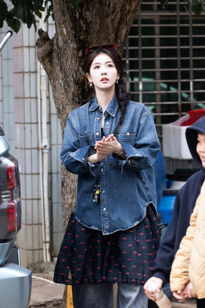 白鹿亲爱的客栈妆造白鹿亲爱的客栈造型白鹿亲爱的客栈造型，妆造满分