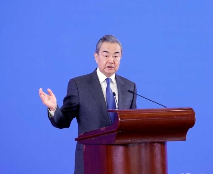 不等了，荷兰找中国令美国没想到的是，荷兰新政府刚上台便找中国了，其目的也很简单