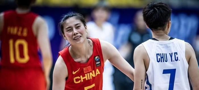 给女篮排一套这样的首发，供球迷参考，如何？1号王思雨、2号李梦、3号黄思静或者