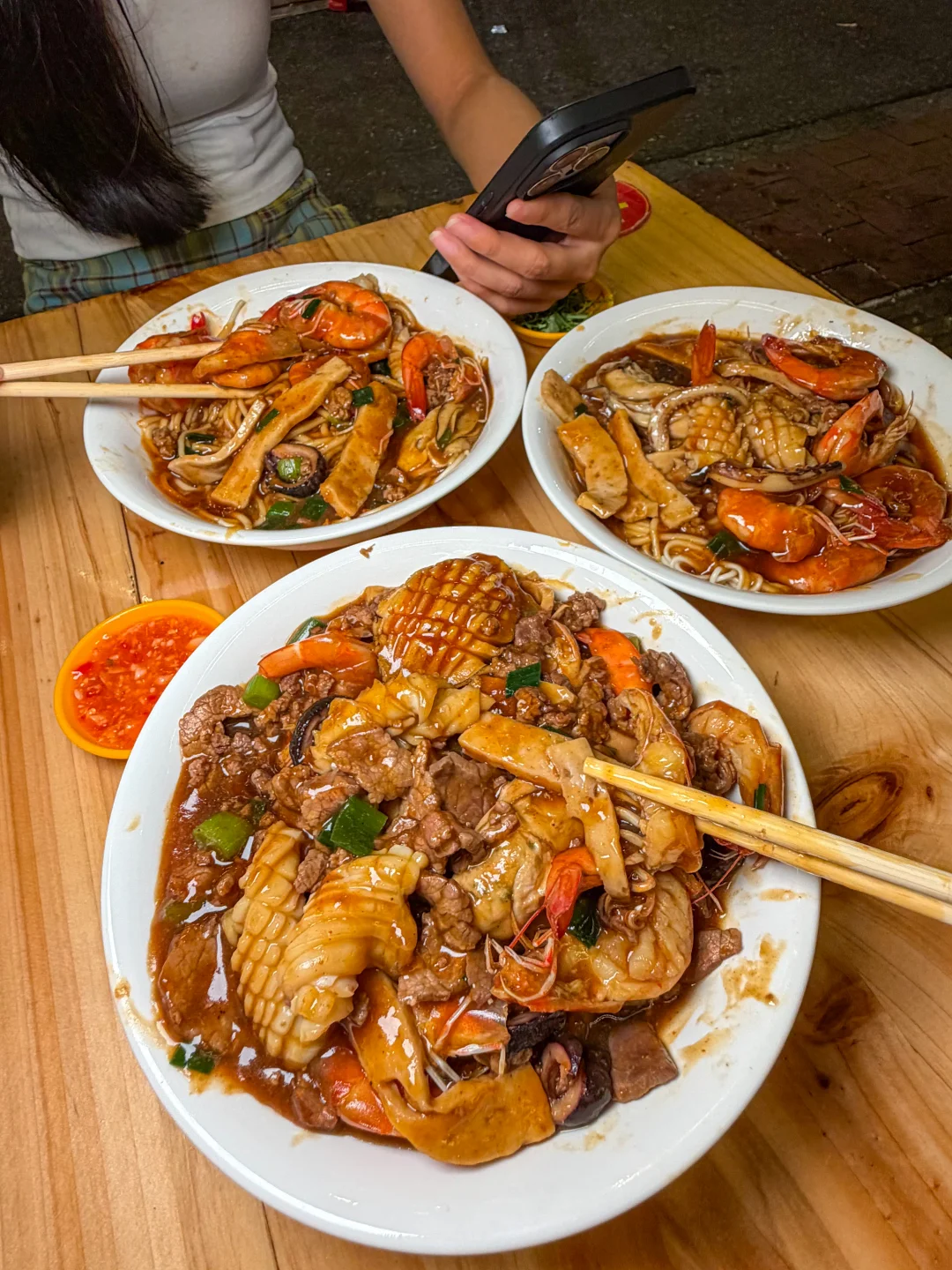 误闯佛山最震撼便宜的海鲜捞面！！！！