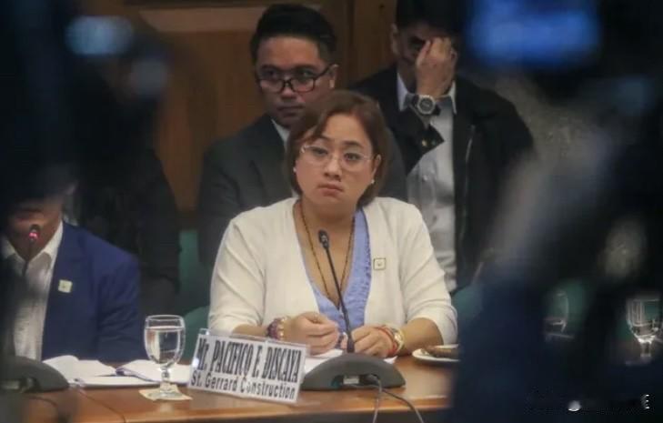 菲律宾国家警察署周日表示，已针对达沃市一项"幽灵"防洪工程的相关人员，包括圣蒂莫