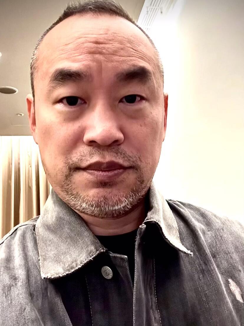 黄立成大哥和他的狗狗​​​