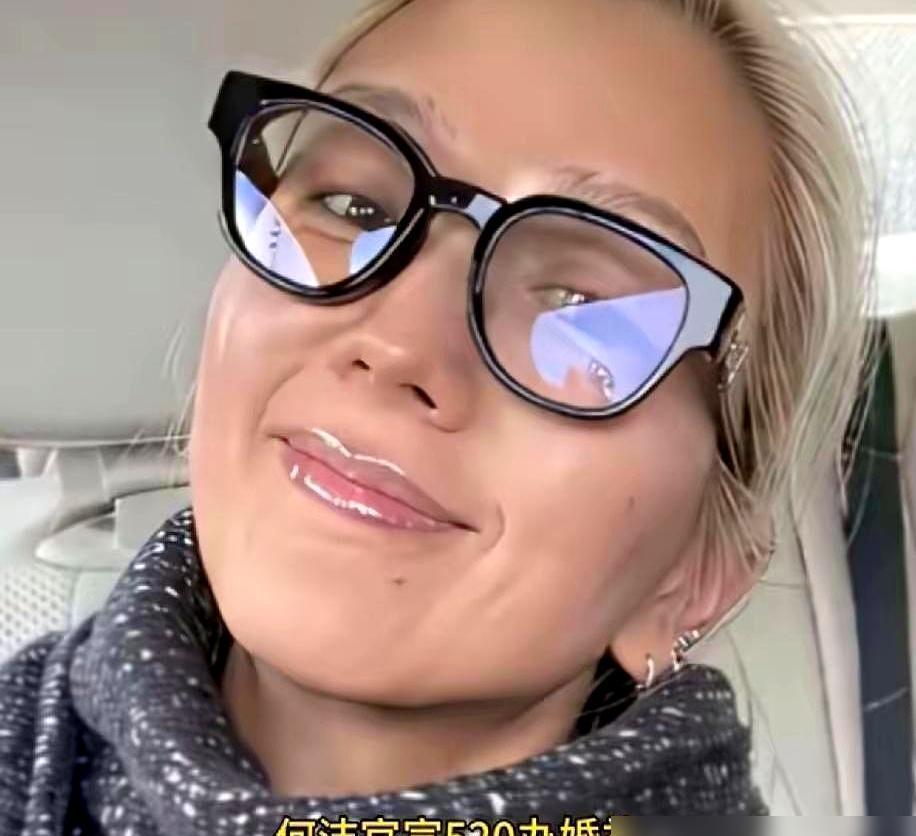 何洁拼了命减掉70斤，不是为了复出，是为了活下去。你绝对想不到，现在家里的钱都