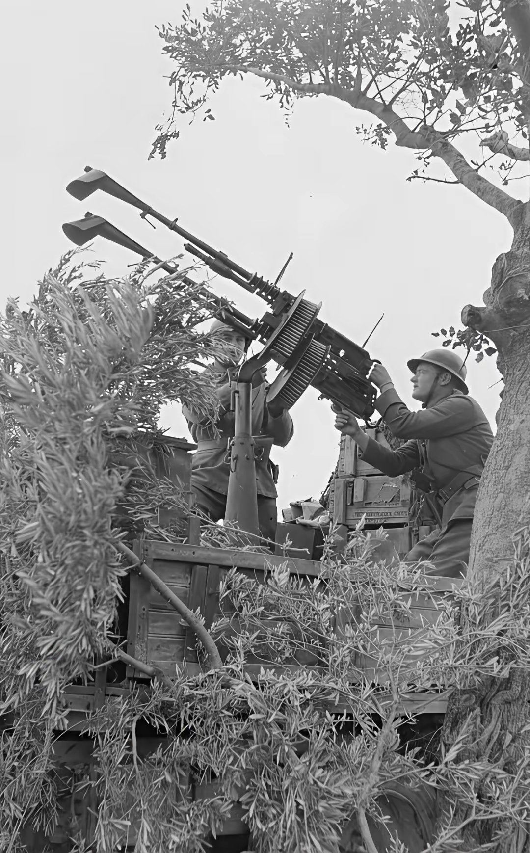 奇怪的法国哈奇开斯大口径机枪，哪位军迷知道它的具体用途？