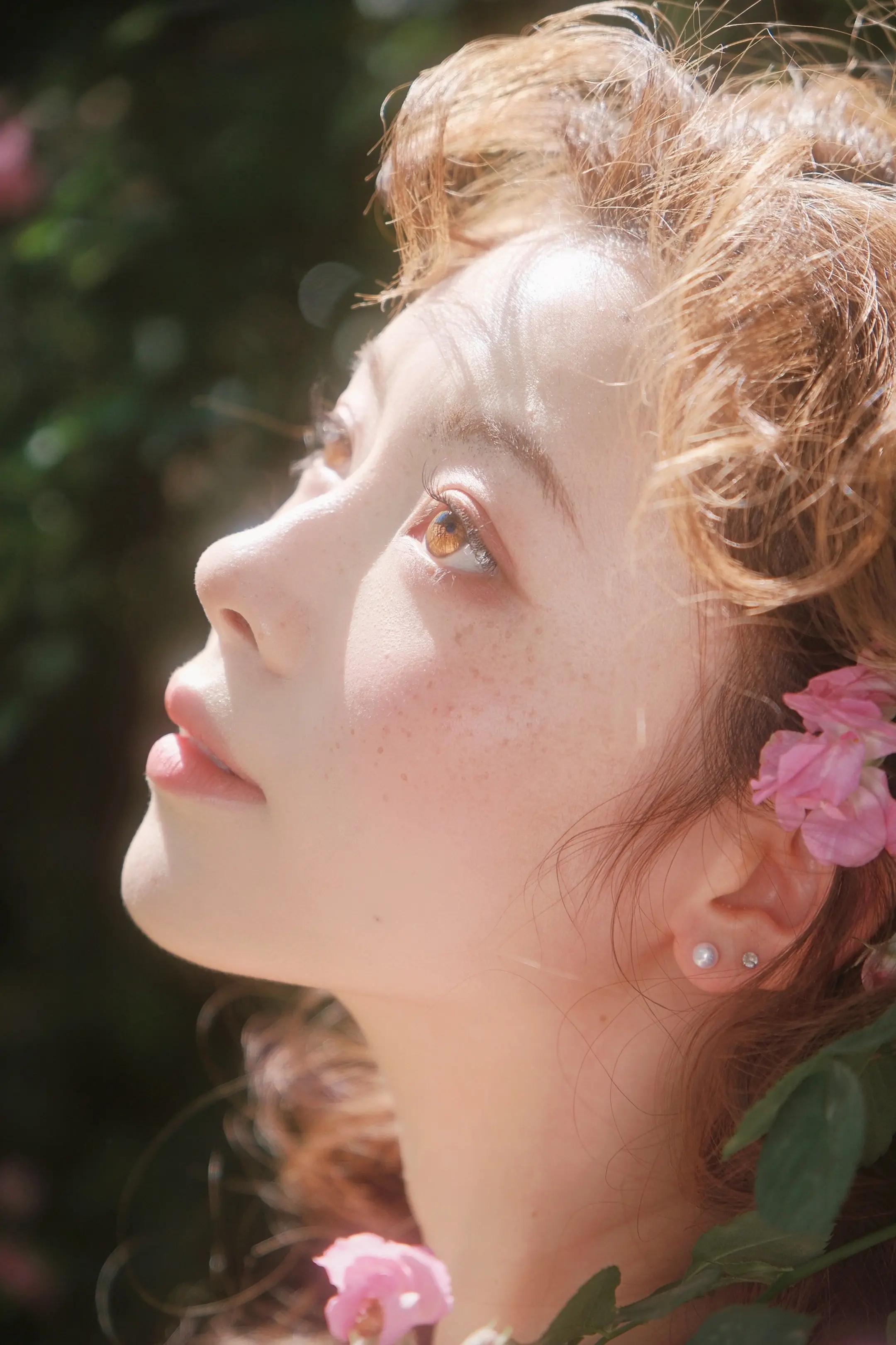 这种通透又柔和的照片是怎样拍出来的❓。很多人好奇我的照片这种朦胧但是光...