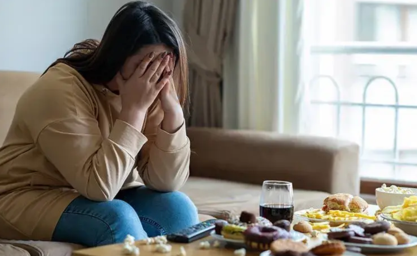 乌鲁木齐，女子的丈夫突然去世，继子为继承遗产将她告上法庭，女子查银行流水发现丈夫