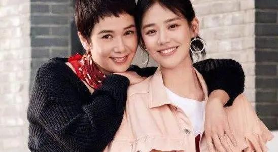 2016年，蒋雯丽把公司刚套现的13亿，大方地拿出1.2亿大方送给自己的外甥女马