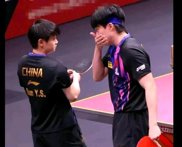 头哥：但是莎莎你要知道，我们等会这样这样发亖他们！莎莎：好的头哥，明白了。少