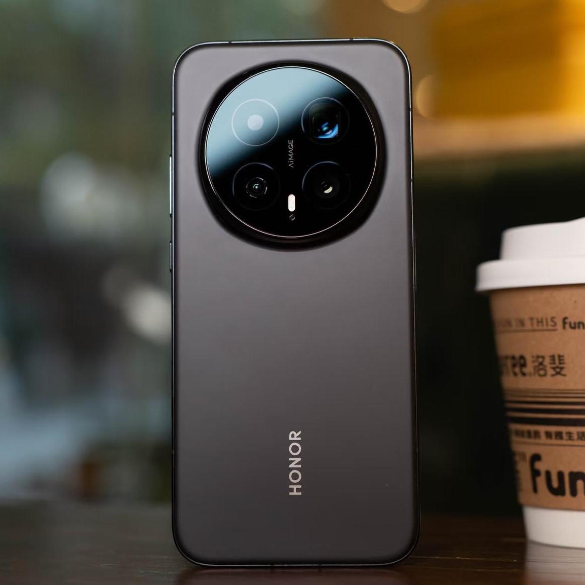 2nm+双2亿+直屏！荣耀Magic9国补后5499起杀疯了曲面屏误触、拍