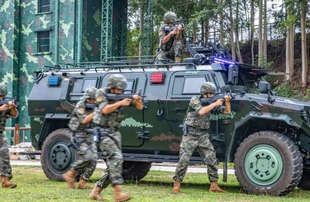 广西武警总队机动支队特战队员特训，在陌生地域围绕狙击、侦察，突击等专业课目开展反