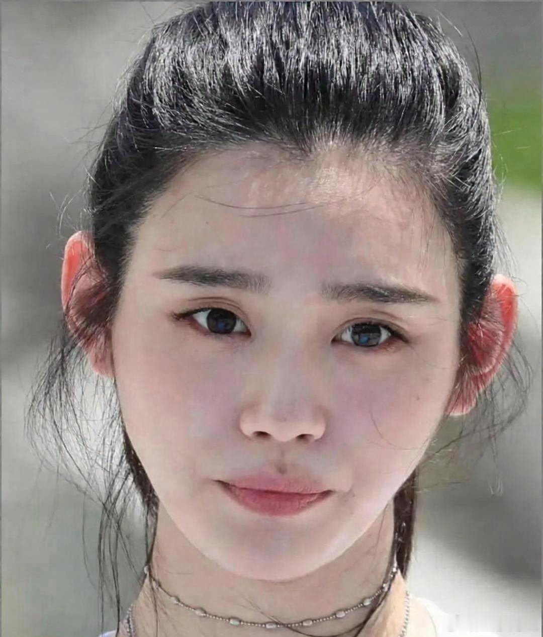 妈妈第一眼见到奚梦瑶，直接感慨耳高过眉，福气能压住命🤣一开始还觉得长辈太迷信。
