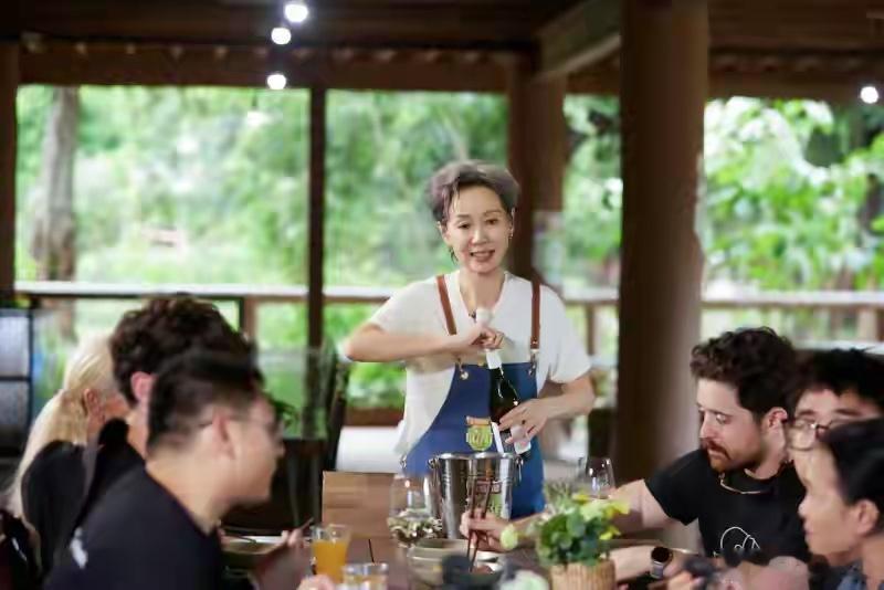 《中餐厅·南洋拾光季》收官，最后一次餐厅营业日挑战拉满今晚（28日），湖南卫视《中餐厅·南洋拾光季》
