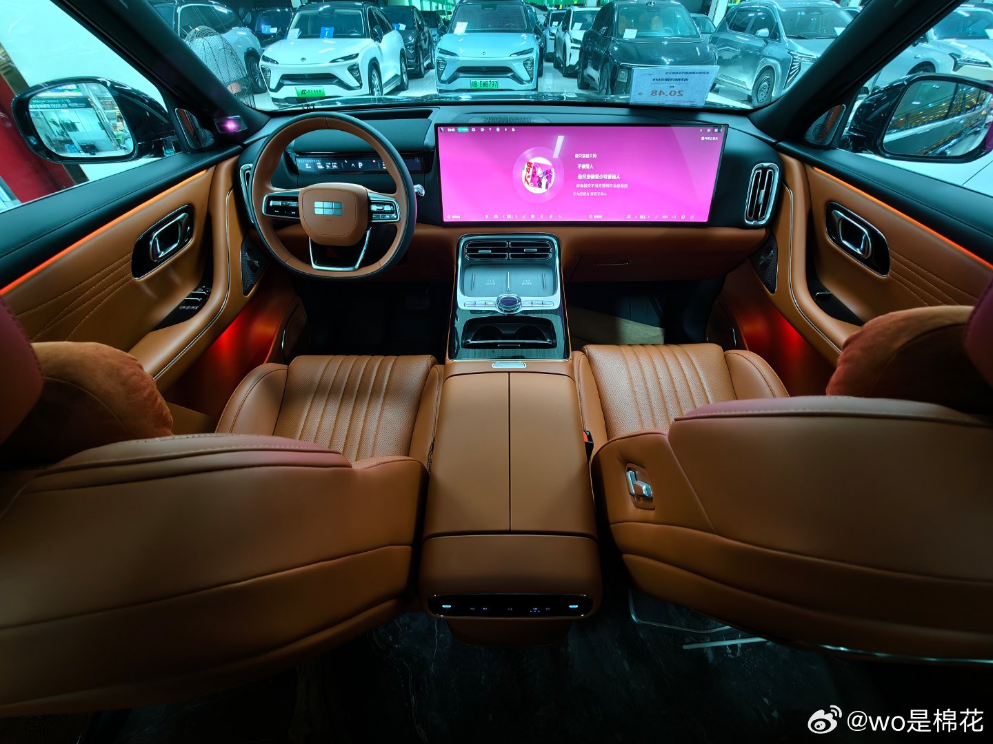 新到吉利银河M9​