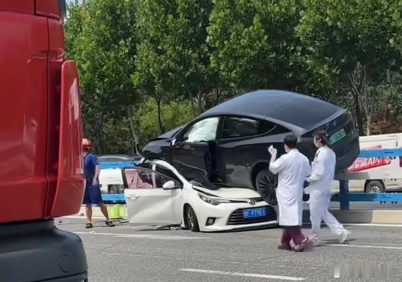 看到个今日份缺德评论：鼠标垫…​​​