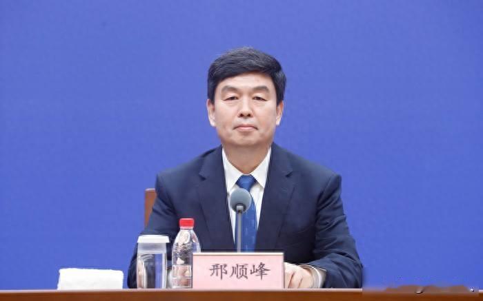 山东教师变样了，谁还敢说他们没地位？背后是真金白银的改革李振华老师获得全国道