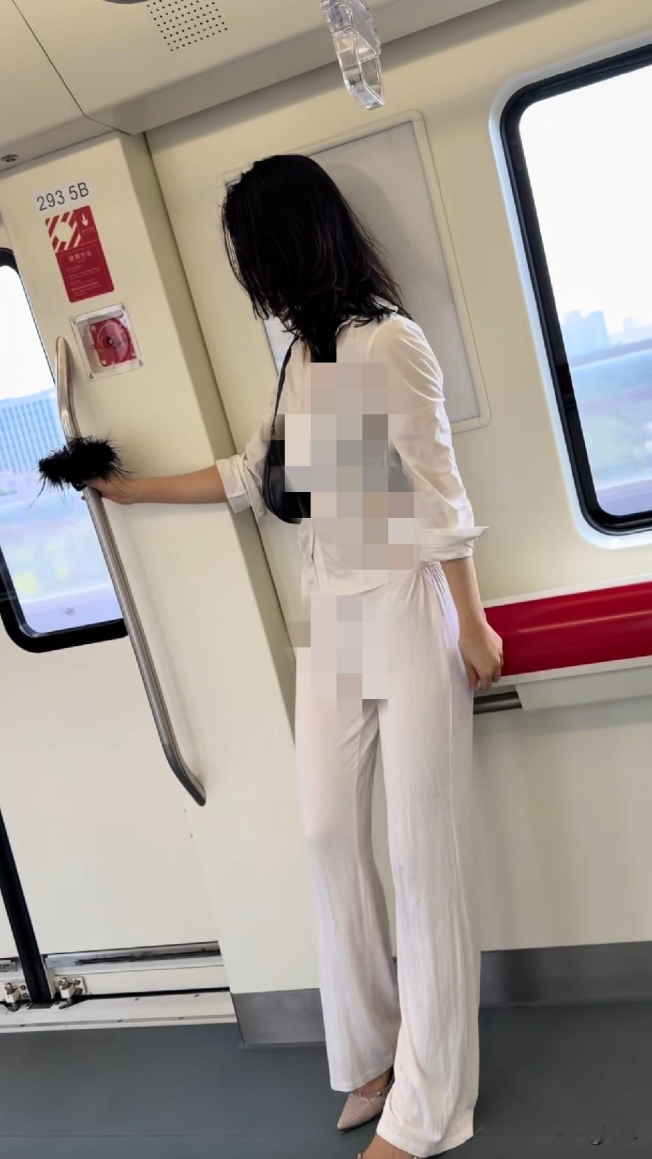 衣服比人好看