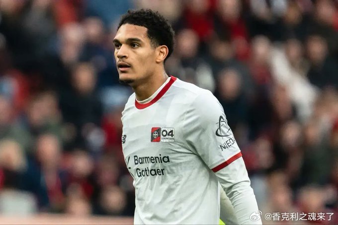 前天空体育记者拜利透露在过去一个月里，利物浦一直在密切关注宽萨，并对这位后卫留下