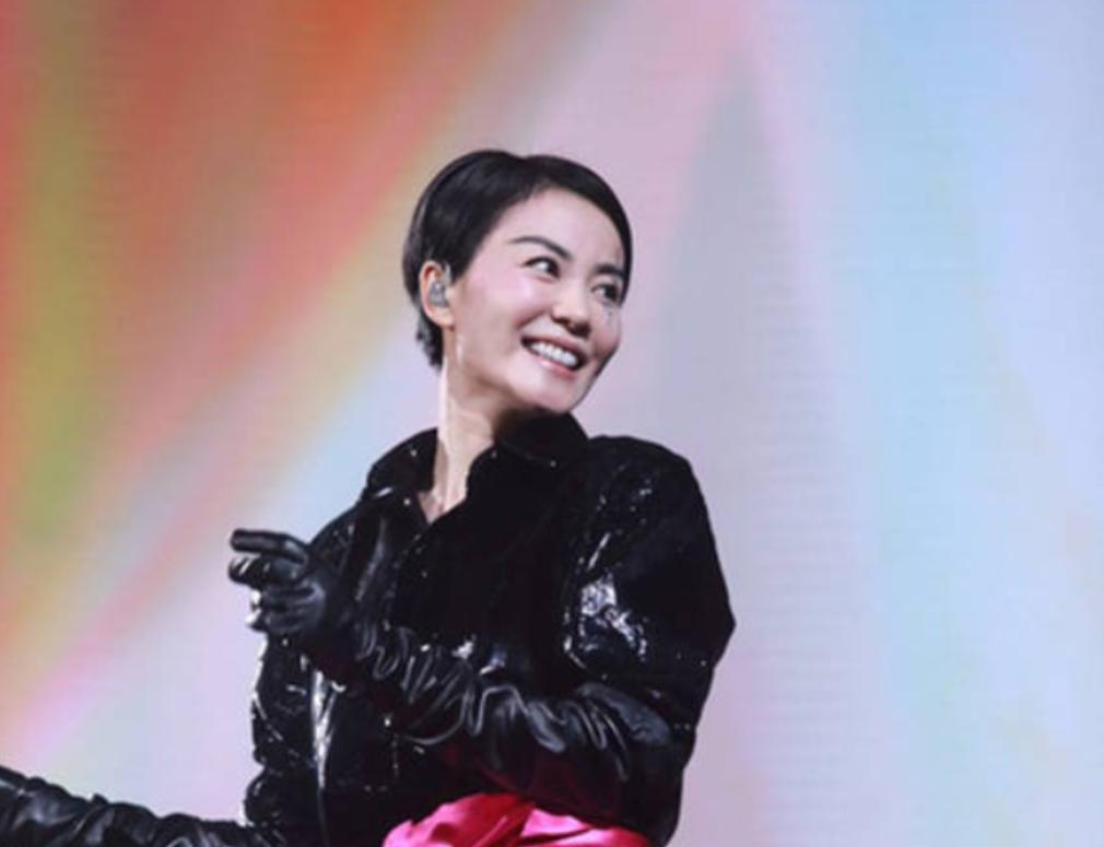 王菲宣布开演唱会，门票的定价为1万元一张，王思聪对此吐槽道：“定价太不合理，谁买