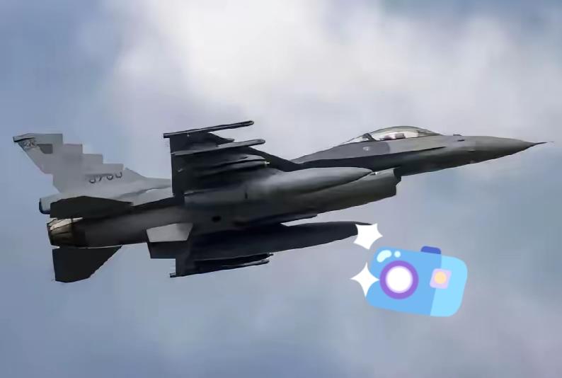 台军F-16战机1月6日夜训失联飞行员疑似跳伞下落不明这则消息一出来，整