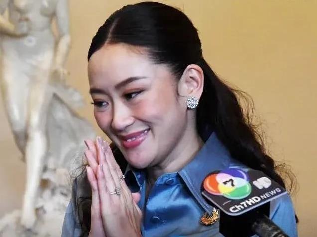 人不狠，站不稳！佩通坦就是一个例子。她被停职了，因为犯了四个大忌：一、按我们