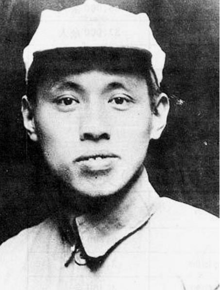 历史知识1937年10月的一天，359旅旅长陈伯钧想让洛川摩托学校一位准备前往
