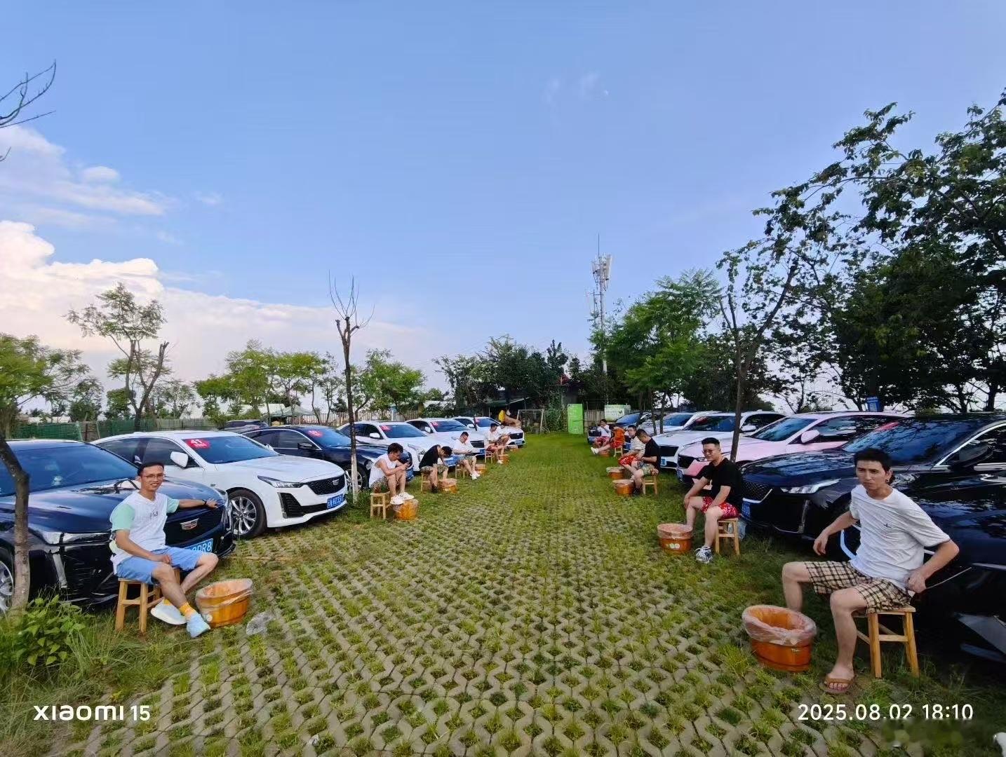 以前只是听闻凯迪拉克车主热衷于洗脚…结果今天看到凯迪拉克车友会这波操作，算是实锤