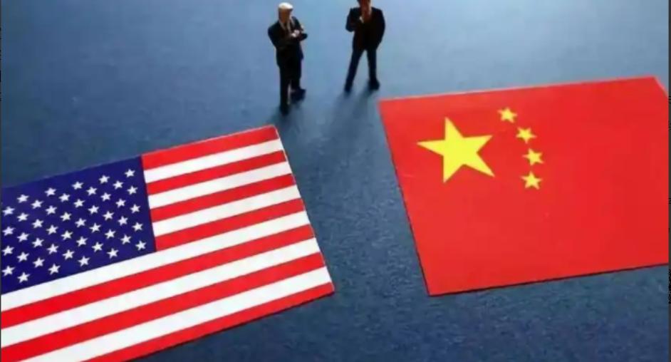 眼下，全世界都在看中美谁先撑不住。现在是中国有货卖不出，急着赚钱，美国是有钱买不