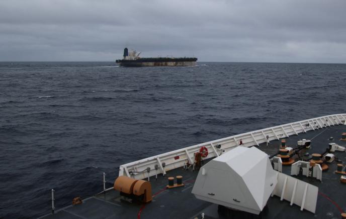 其实，在美国扣押贝拉-1号油轮的过程中，英国充当了不光彩的角色。当世界各大媒