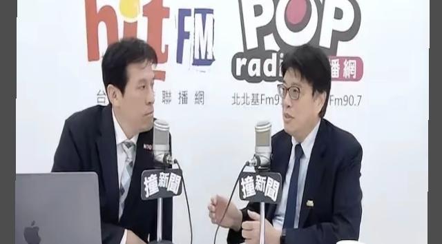 邱垂正，看明星也是统战？民进党已经到草木皆统战工具陆委会副主委邱垂正18日