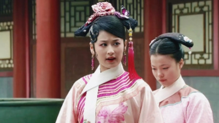 2011年，颖儿自荐参演《甄嬛传》，导演郑晓龙却说:“你的体型，不适合我的作品。