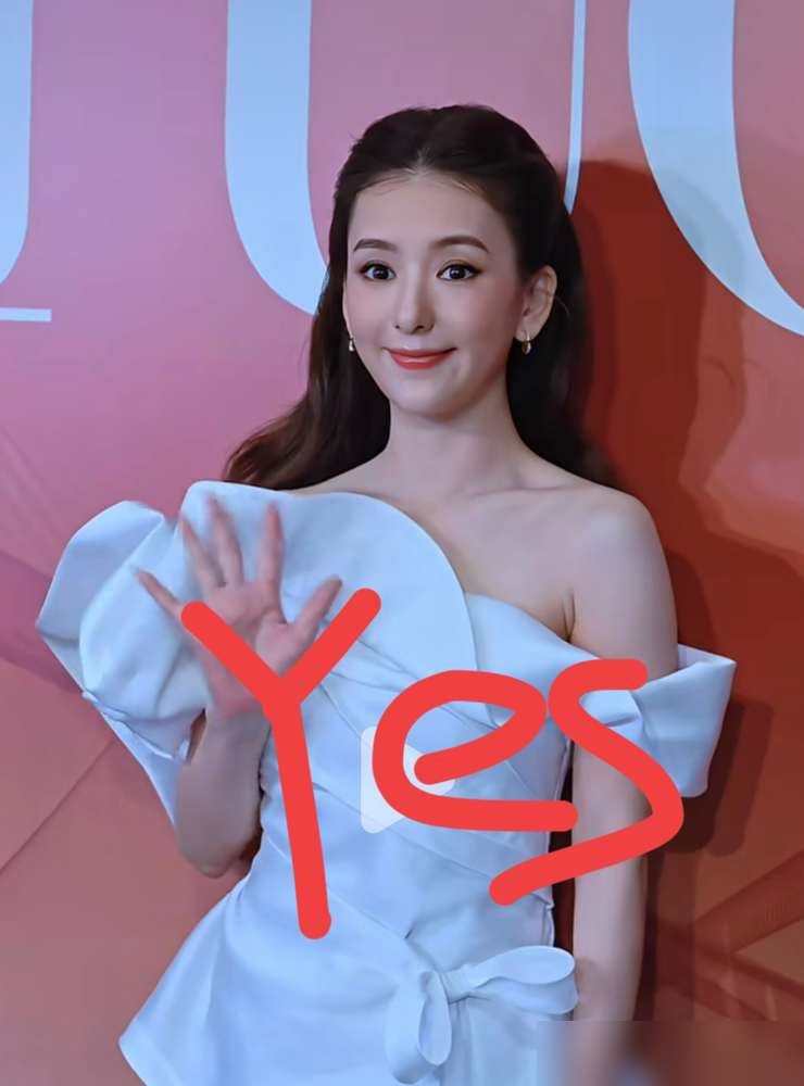 原来郭富城不晒老婆孩子，根本不是不爱！之前不少人可惜，说方媛浪费了天王老婆的身份，放着现成的流量不会