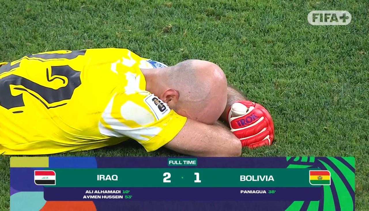 同一片场地，却是不同的世界！伊拉克2-1战胜玻利维亚后，成为最后一支晋级世界杯正