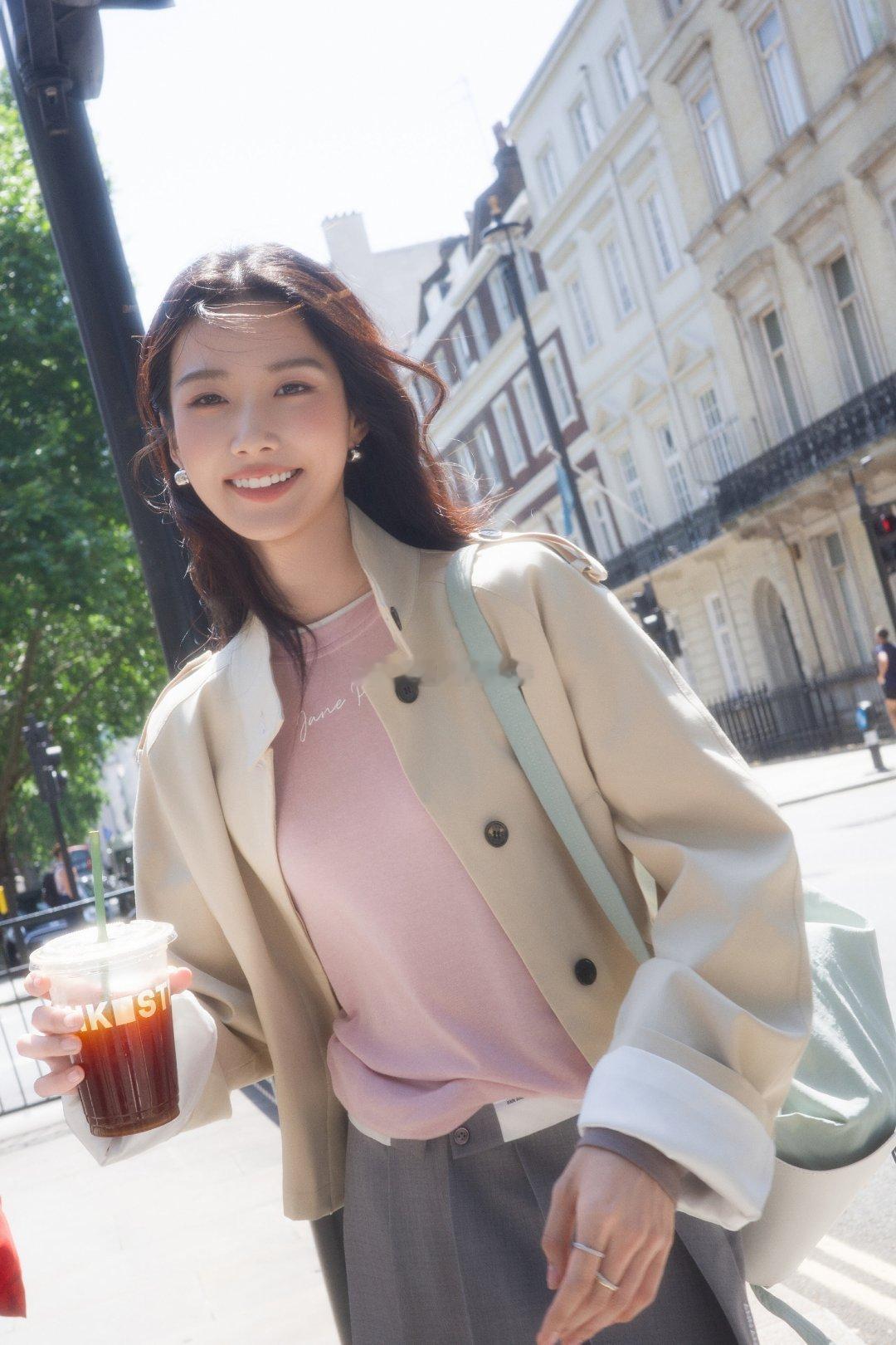 卢昱晓卢昱晓回复粉丝关于友谊的感悟心暖暖的噜​​​