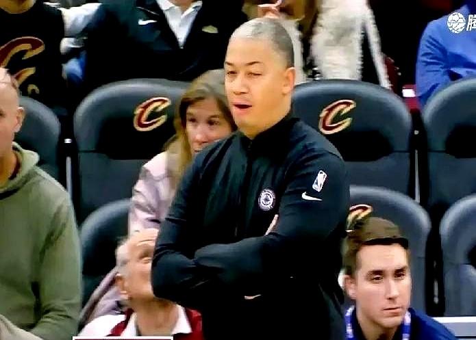 快船这矛盾，我看是彻底藏都藏不住了！卢指导赛后连采访都躲了，还能说啥呢？