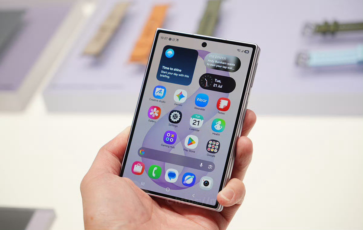 三星阔折叠ZFold8发布了，国行12GB+256GB定价12999元，12