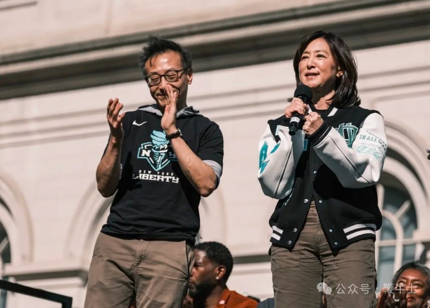 【#蔡崇信宣布离婚#】8月1日消息，据多家体育媒体报道，阿里巴巴集团主席、NBA