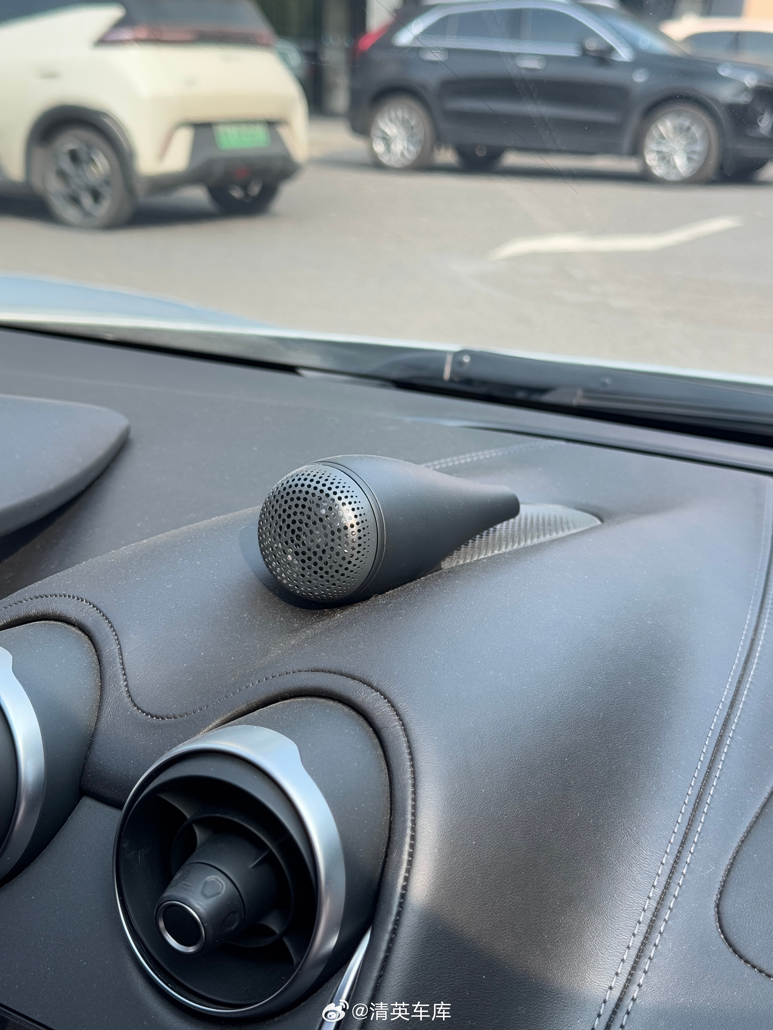 冰川银迈凯伦570GT好看开着也不错现在也就是22年保时捷911的行情哪怕是入