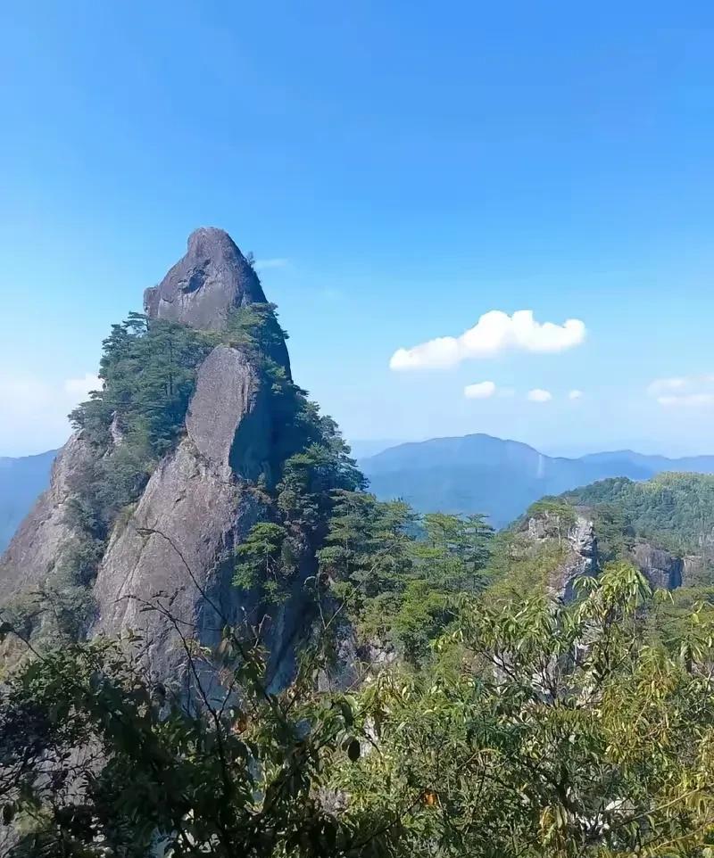 让自己充实起来，找到人生的意义和价值，忧愁自然就会无处遁形。只有摆脱懒惰，积极